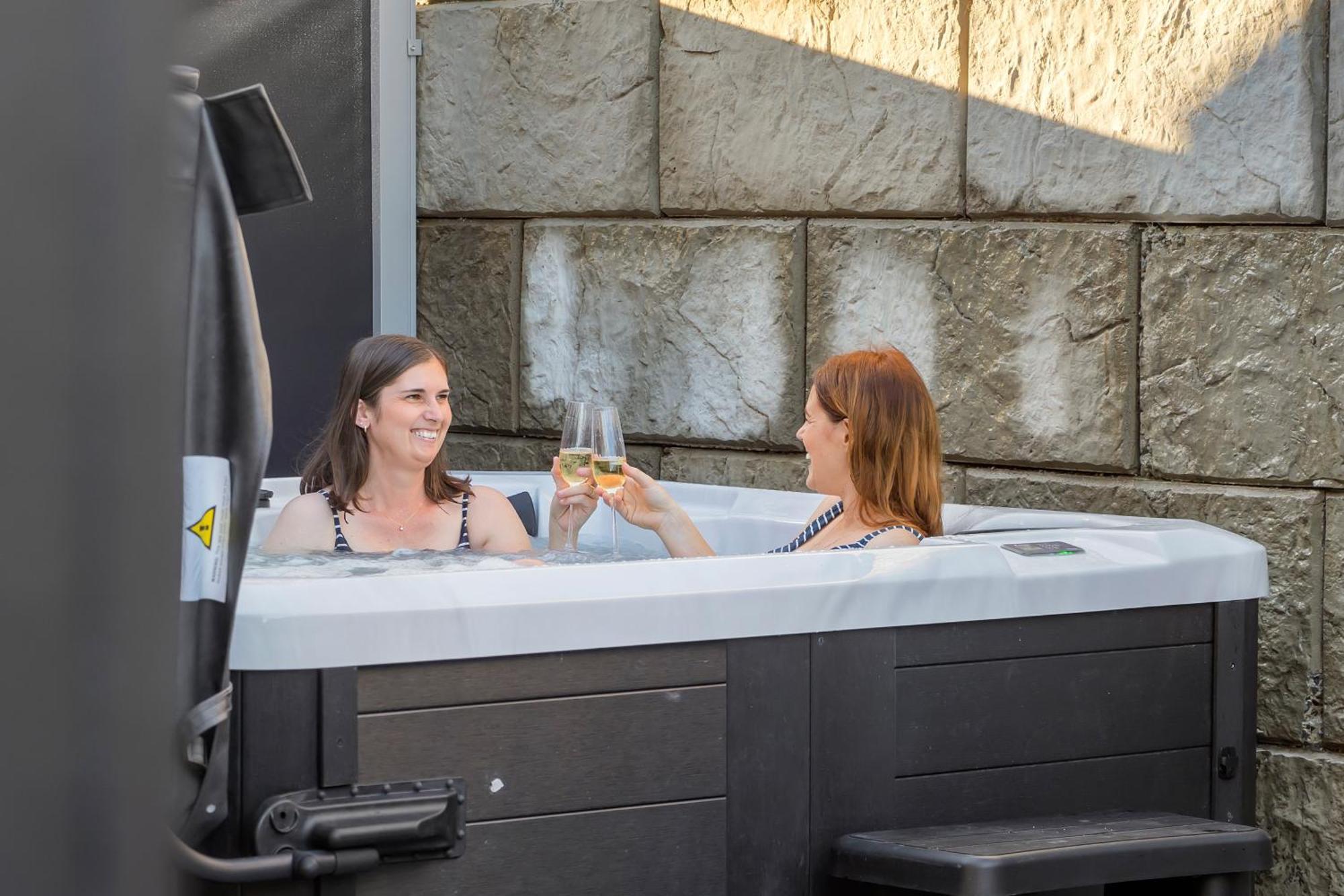 Brand New Lake Front Homes Spa Pool Lago Lago Taupo Exterior foto
