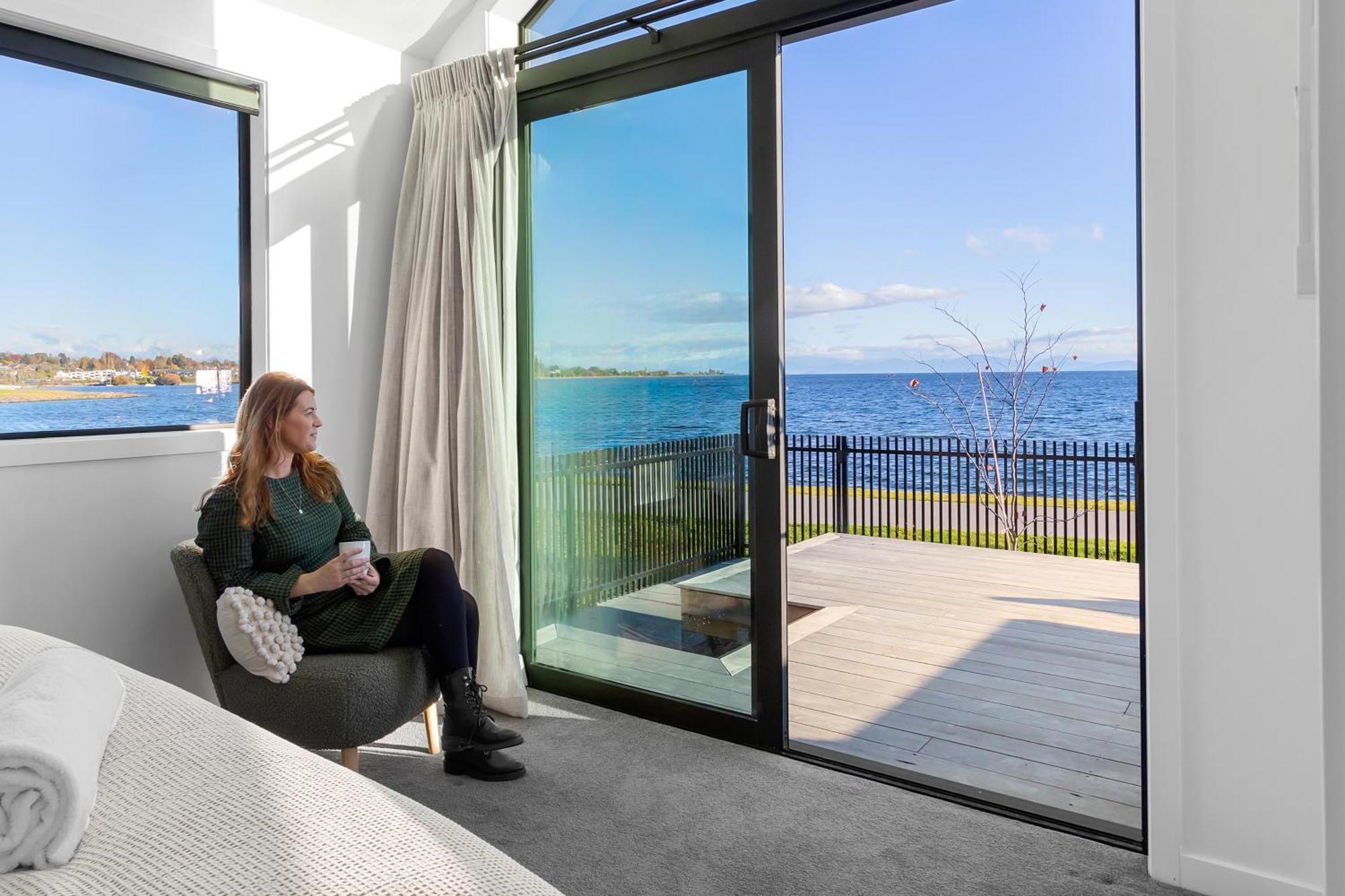 Brand New Lake Front Homes Spa Pool Lago Lago Taupo Exterior foto